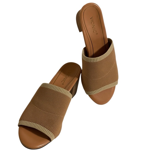 VIONIC FLEUR WOMANS TAN KNIT SLIDES SZ 8.5 EUC - Picture 10 of 15